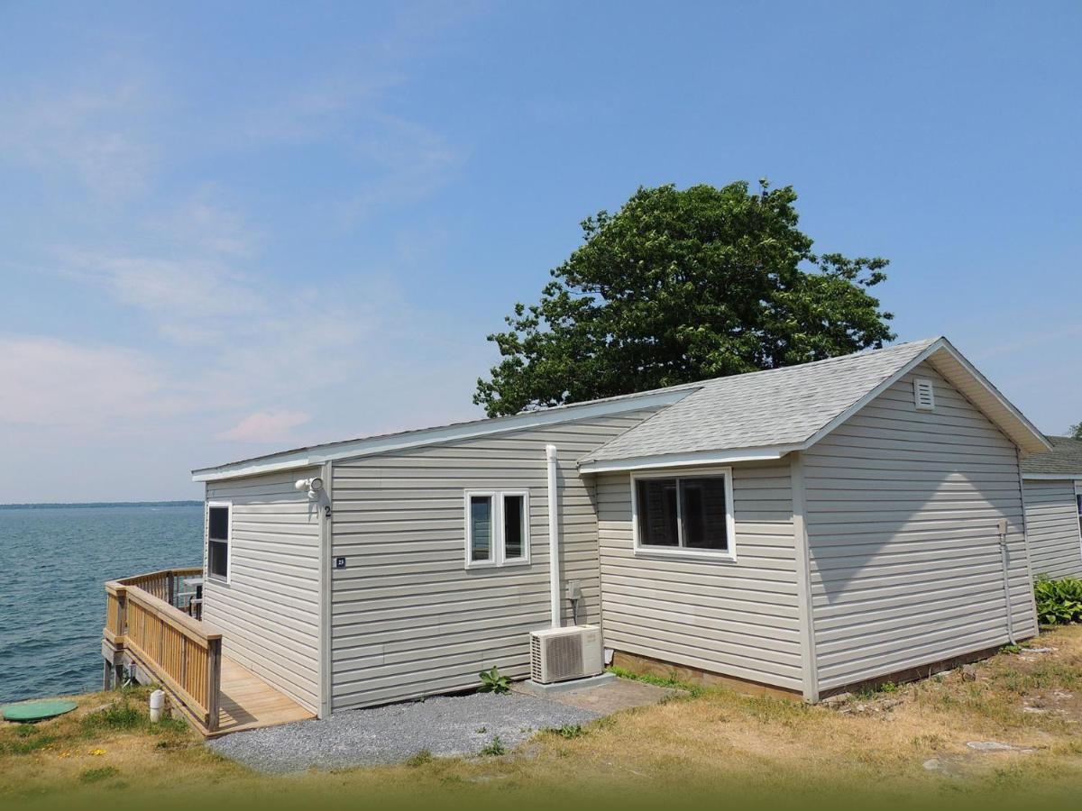 Angel Rock Waterfront Cottages Cape Vincent ภายนอก รูปภาพ